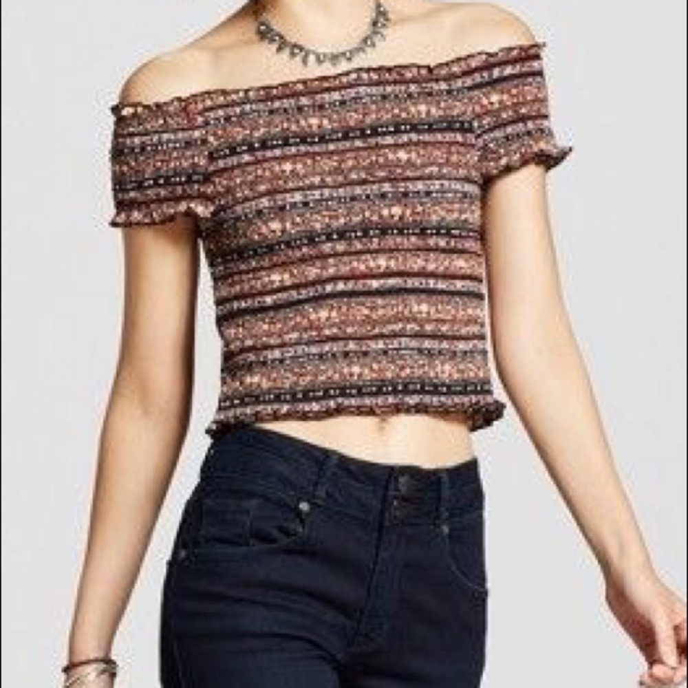 Off The Shoulder Ribbed Patterned Crop Top